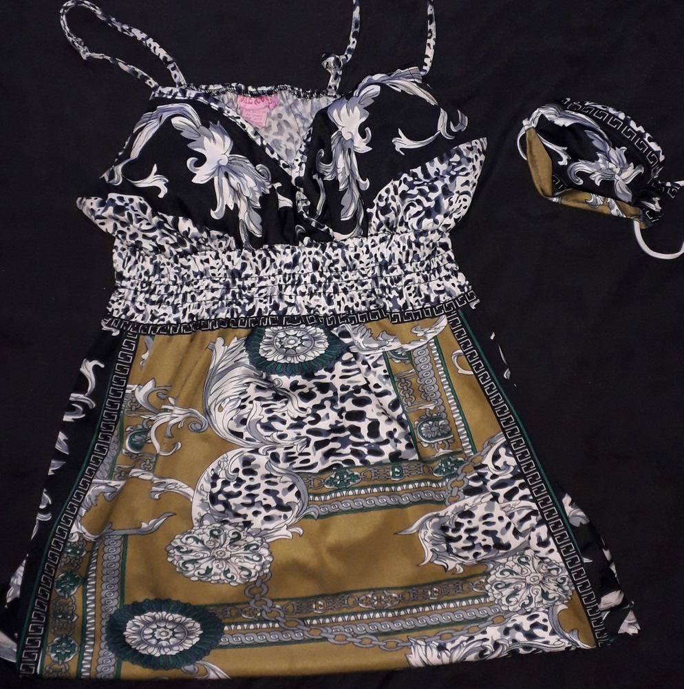 Spaghetti shirt dress with matching mask